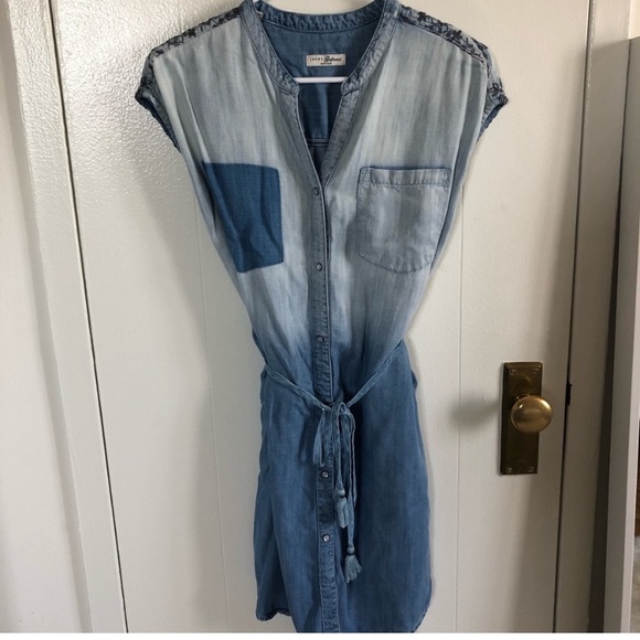JACHs girlfriend denim dress with decorative back - Picture 1 of 4